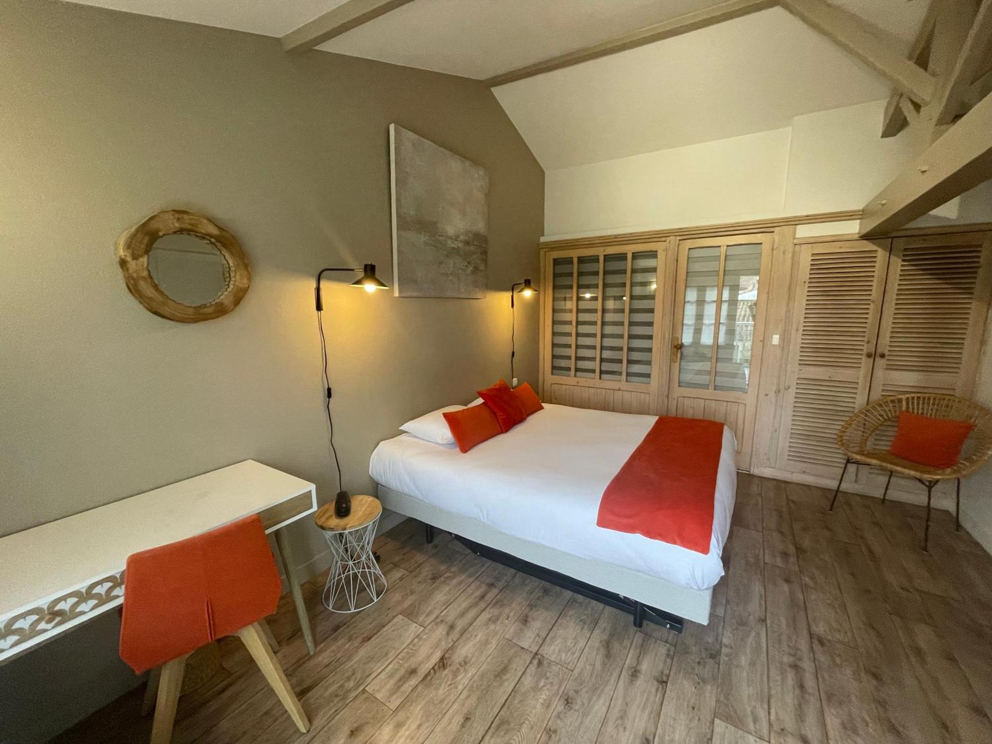 Logis Le Hotel Coulon