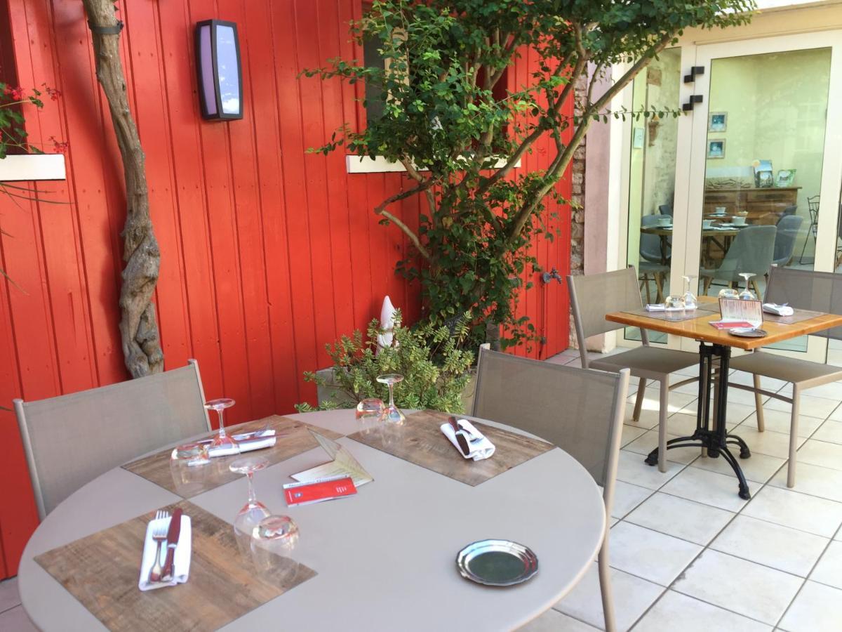 Logis Le 3* Coulon